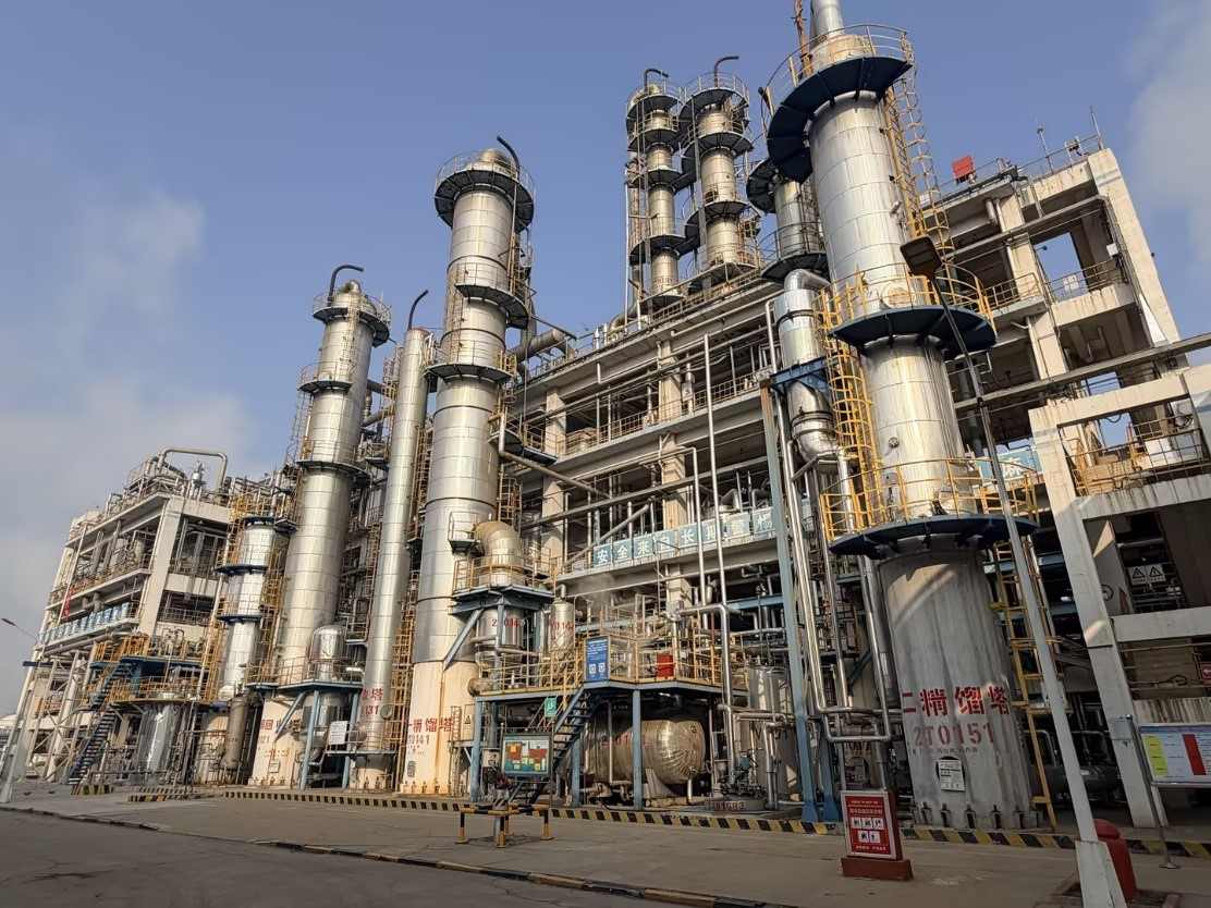 东明雷火电竞官方网站联合青岛科技大学协作科研项目《己内酰胺清洁生产关键技术》获科技进步特等奖